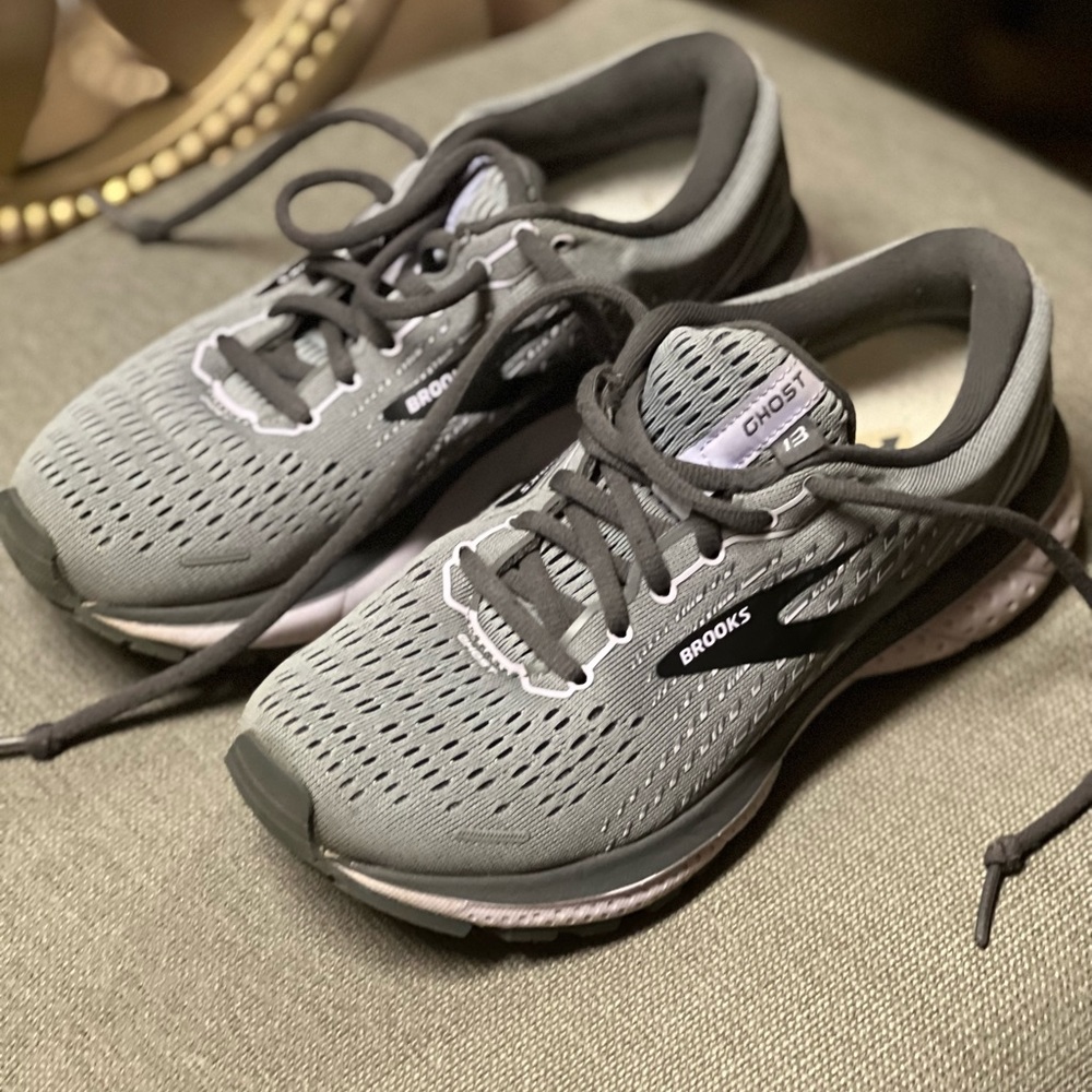 Brooks, size 5 1/2